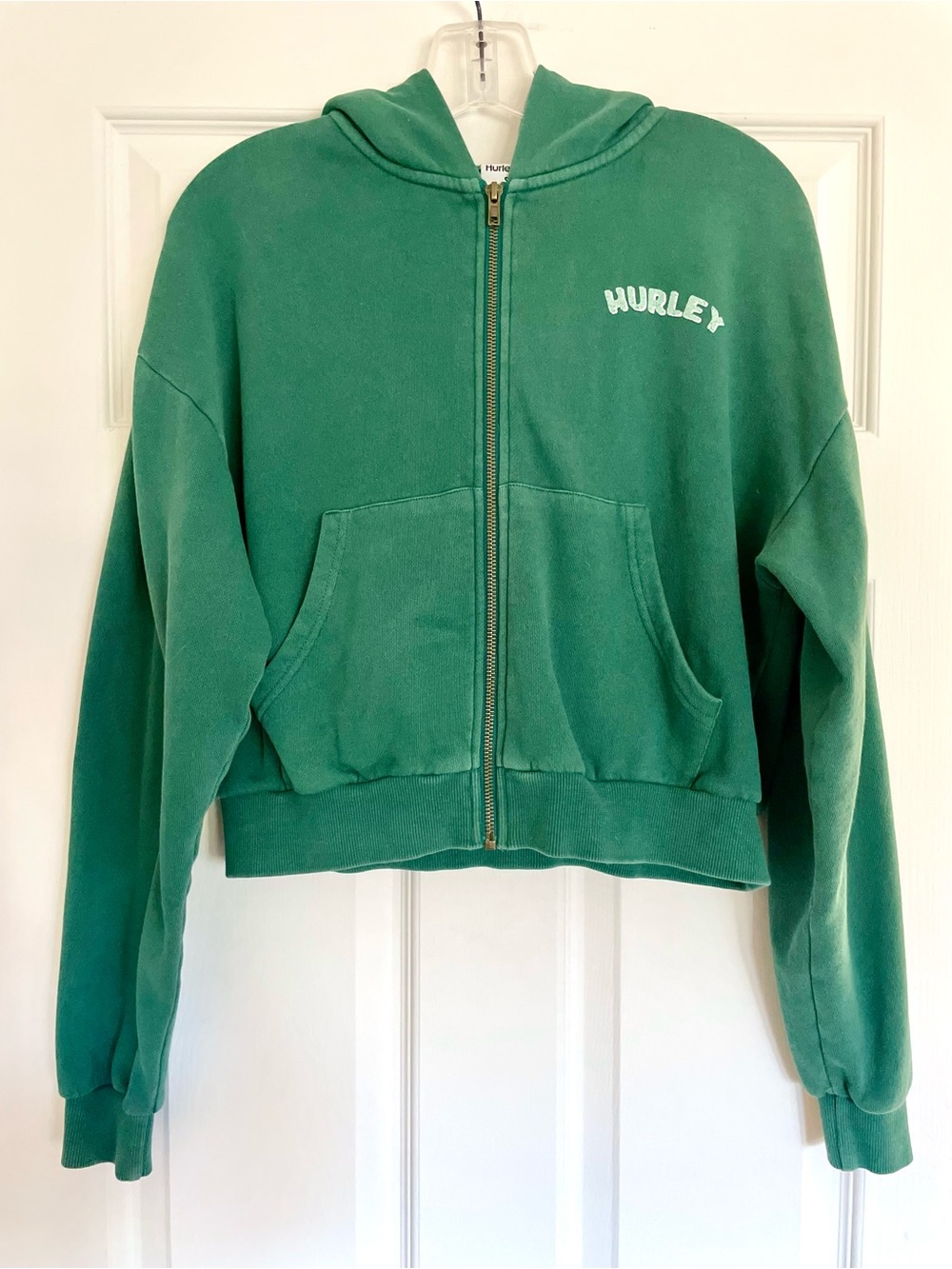 Hurley It’s Earth Day Every Day Green Graphic Cropped Hoodie - Picture 3 of 5